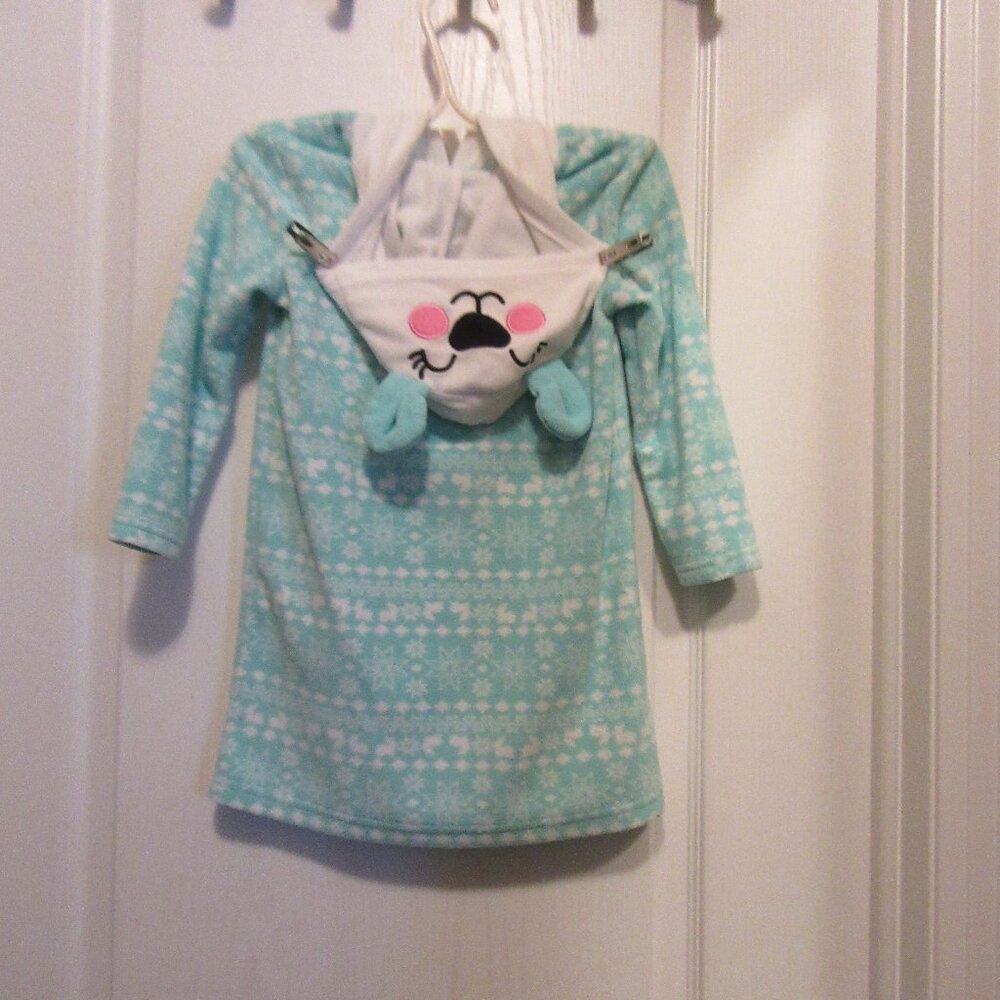 Kids Size 3T Fuzzy Lounger night gown